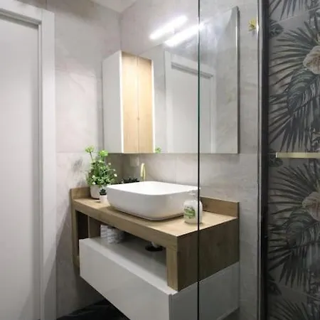 Milanrentals - Rainforest *